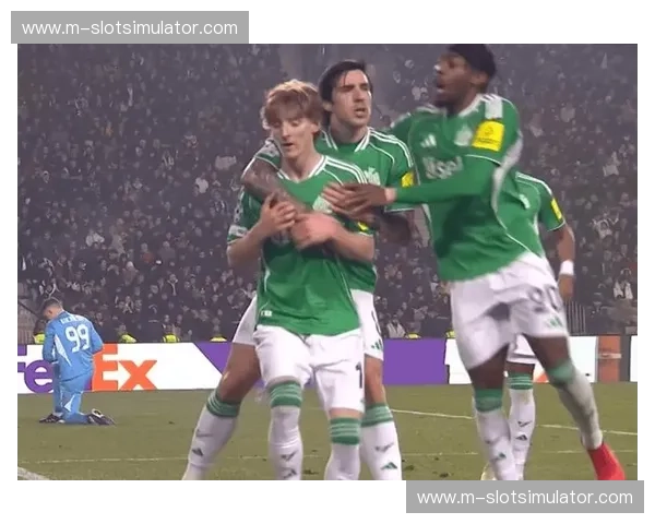 纽卡斯尔联晋级形势明朗 戈登半场大四喜后或获轮休 纽卡斯尔联晋级形势明朗 戈登半场大四喜后或获轮休